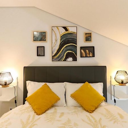 Coutinho Apartment - Modern Ap In The City Centre With Balcony Виана до Кастело Екстериор снимка
