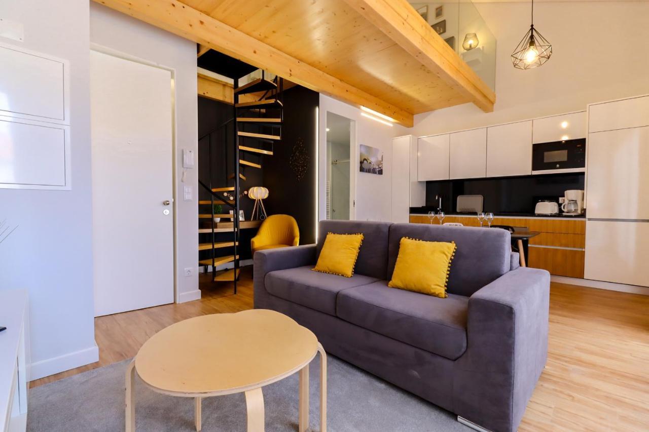 Coutinho Apartment - Modern Ap In The City Centre With Balcony Виана до Кастело Екстериор снимка