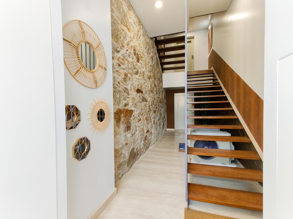 Coutinho Apartment - Modern Ap In The City Centre With Balcony Виана до Кастело Екстериор снимка