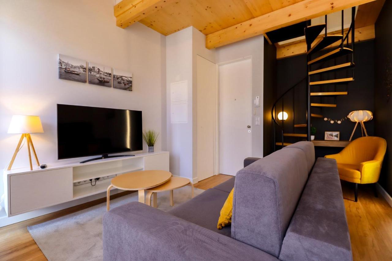 Coutinho Apartment - Modern Ap In The City Centre With Balcony Виана до Кастело Екстериор снимка