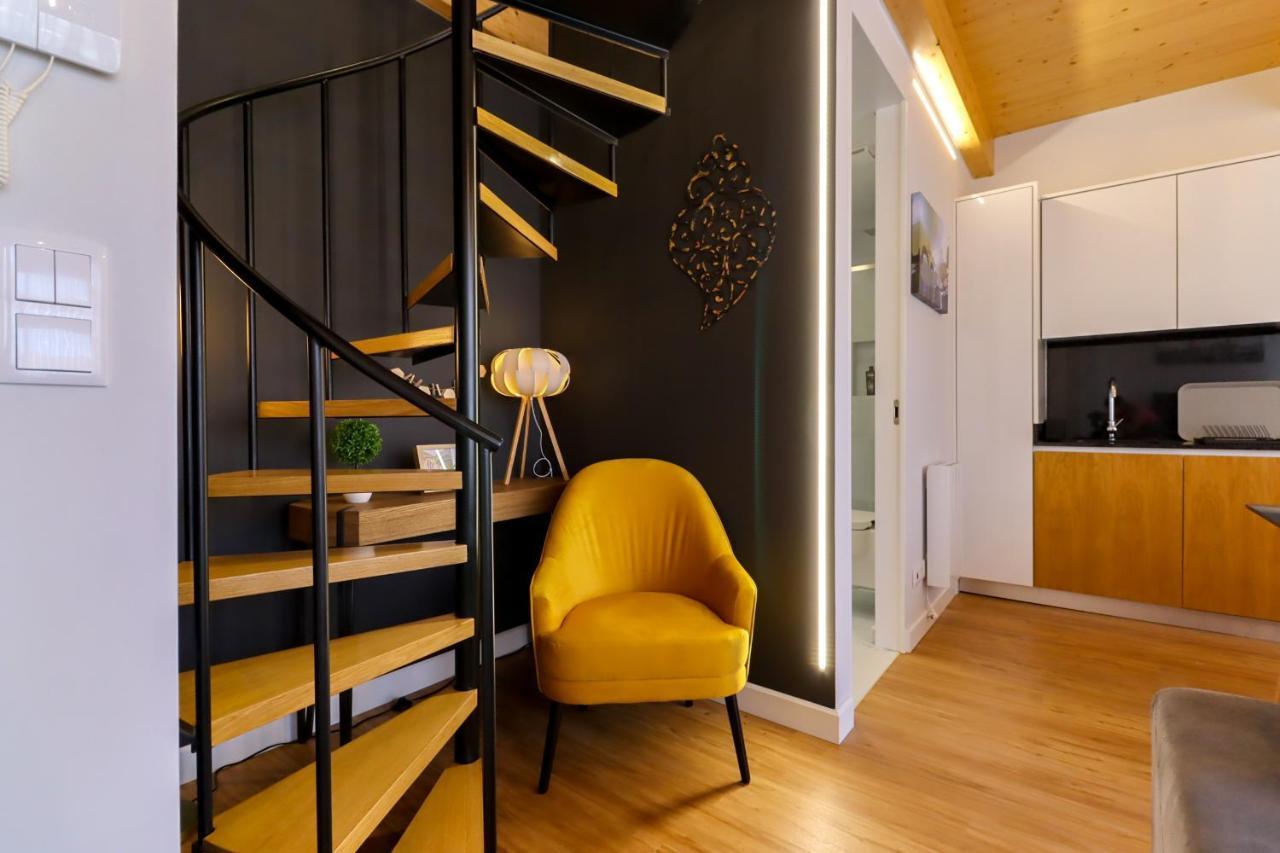 Coutinho Apartment - Modern Ap In The City Centre With Balcony Виана до Кастело Екстериор снимка