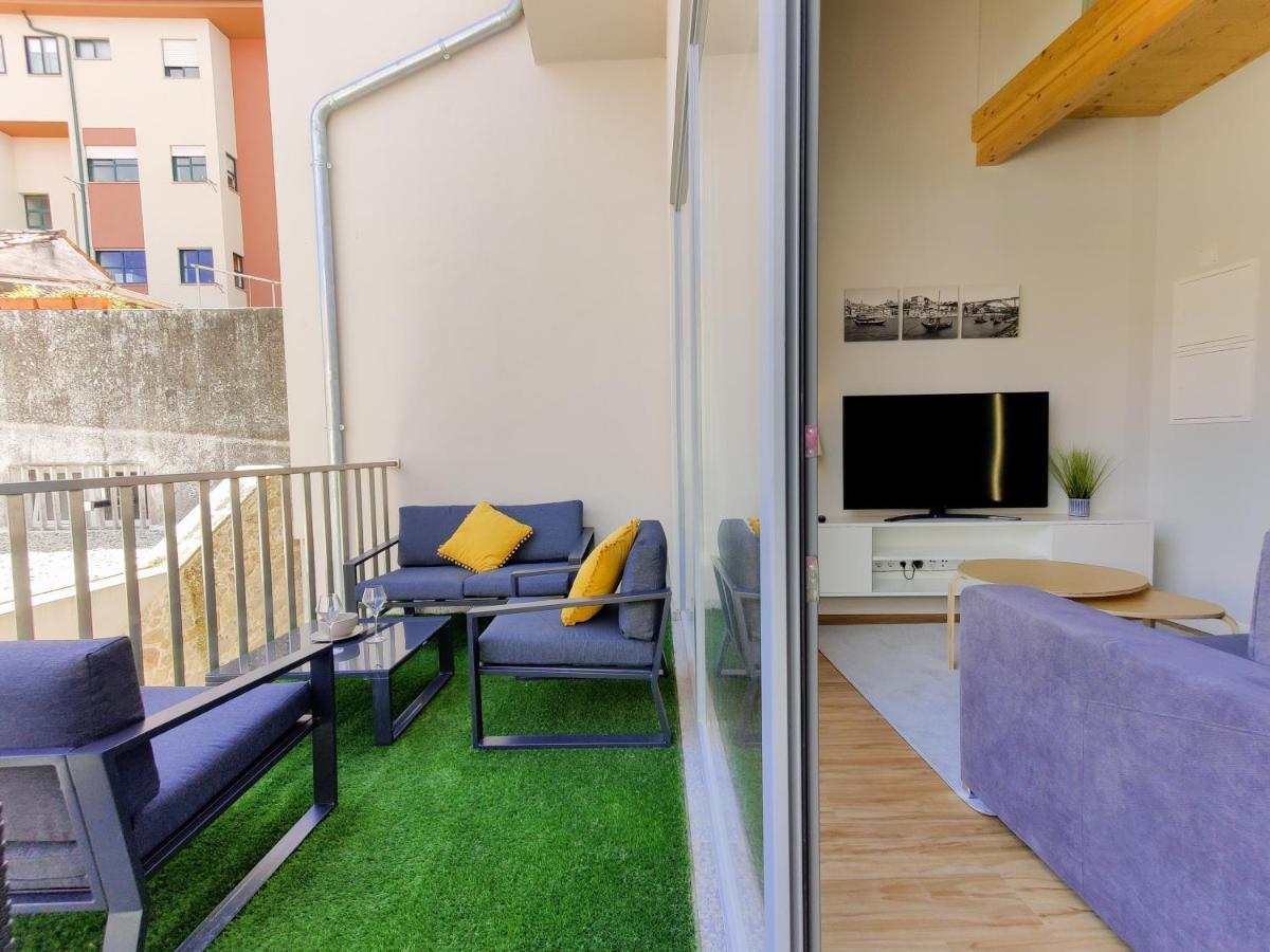Coutinho Apartment - Modern Ap In The City Centre With Balcony Виана до Кастело Екстериор снимка