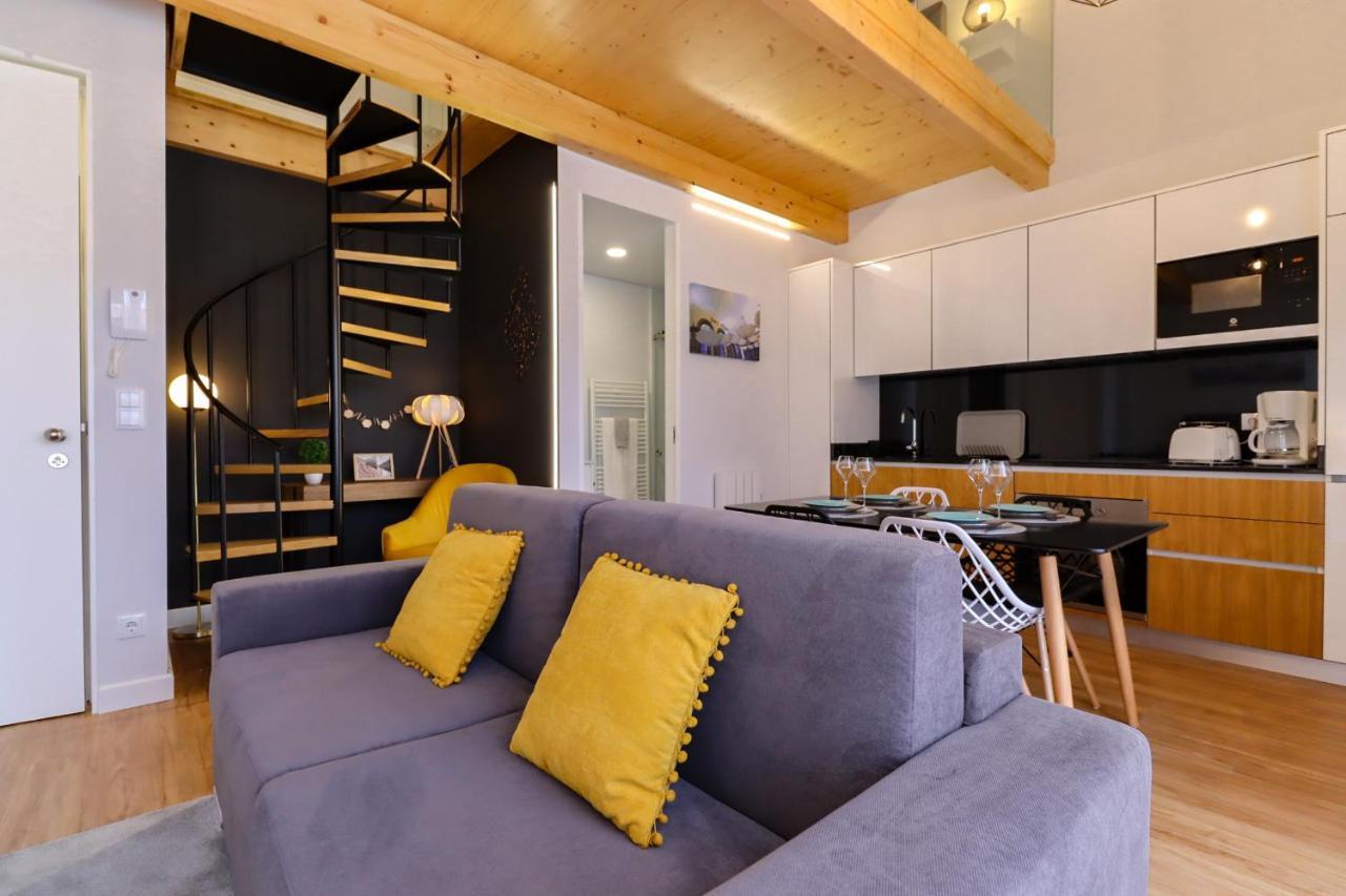 Coutinho Apartment - Modern Ap In The City Centre With Balcony Виана до Кастело Екстериор снимка