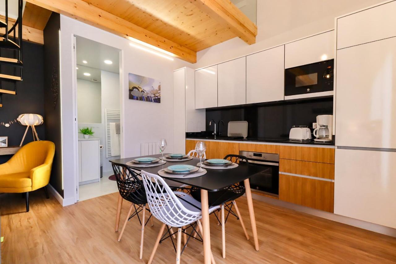 Coutinho Apartment - Modern Ap In The City Centre With Balcony Виана до Кастело Екстериор снимка