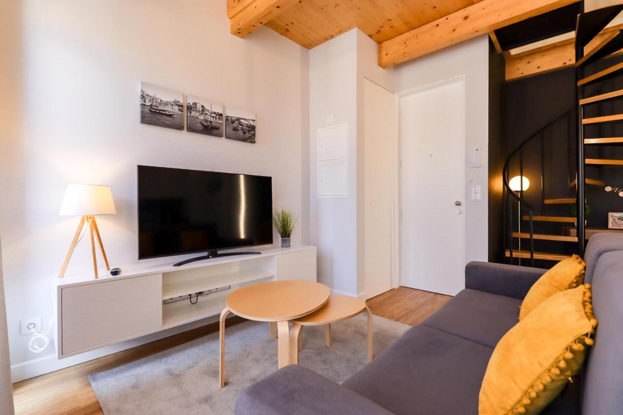 Coutinho Apartment - Modern Ap In The City Centre With Balcony Виана до Кастело Екстериор снимка